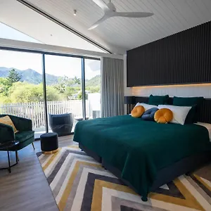 dacha-on-maggie-new-first-class-island-luxury.queenslandhotels.net/