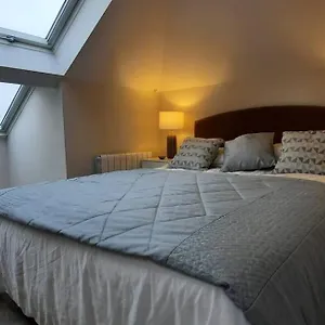 stunning-family-home-sleeps-10.dublin-hotelsweb.com/